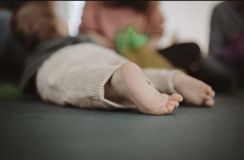 Montessori Spielkreis für Babys 5-10 Monate / Donnerstag 22.10 / 9.30-10.30 Uhr